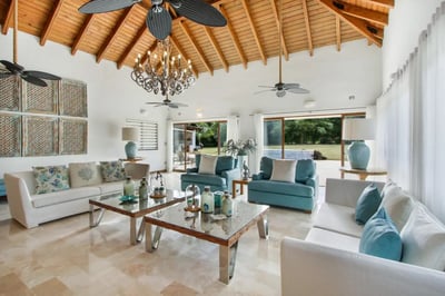Luxury Villa Photo #18