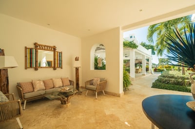 Luxury Villa Photo #51