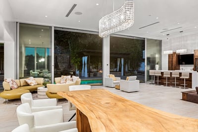 Luxury Villa Photo #26