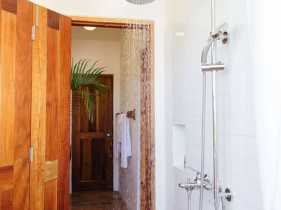 Luxury Villa Photo #36