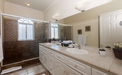 Luxury Villa Photo #9