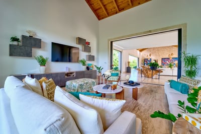 Luxury Villa Photo #14