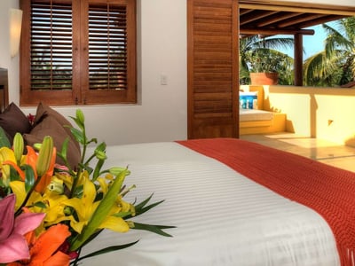 Luxury Villa Photo #18