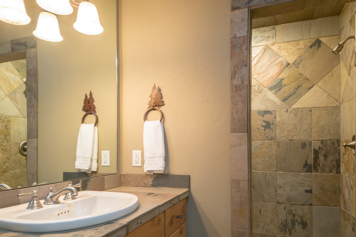 Moonlight Mountain Home | 2 Lower Mountain Home