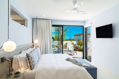 Luxury Villa Photo #35