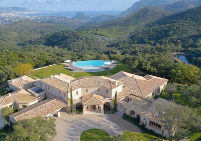 Luxury Villa Photo #3