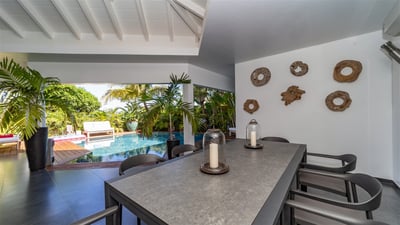 Luxury Villa Photo #7