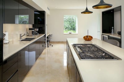Luxury Villa Photo #16