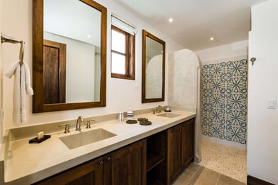 Luxury Villa Photo #19