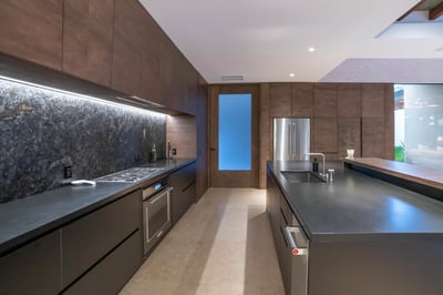 Luxury Villa Photo #18