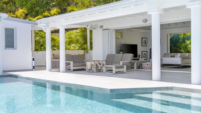 Luxury Villa Photo #15