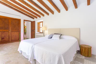 Luxury Villa Photo #48