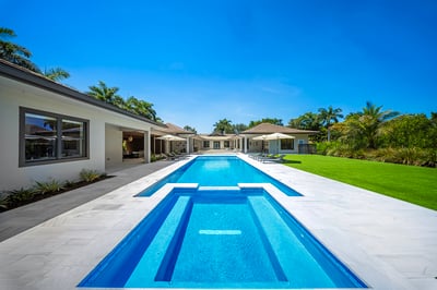 Luxury Villa Photo #6