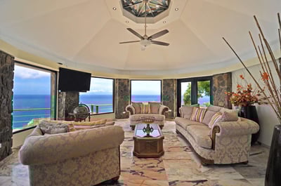 Luxury Villa Photo #15