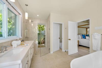 Luxury Villa Photo #14