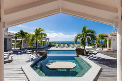 Luxury Villa Photo #4