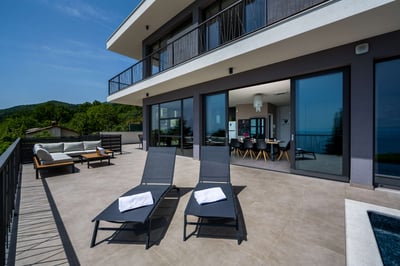 Luxury Villa Photo #8