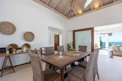 Luxury Villa Photo #14