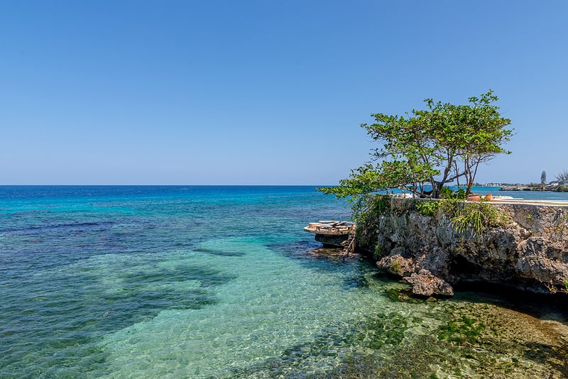 Hidden Bay by the Sea