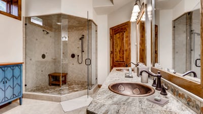 En Suite Bathroom, King Bedroom