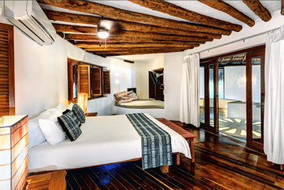 Luxury Villa Photo #25