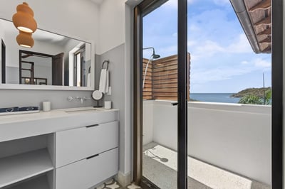 Luxury Villa Photo #42