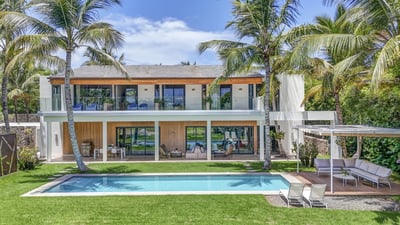 Luxury Villa Photo #2