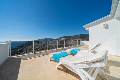 Luxury Villa Photo #9