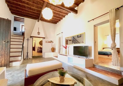 Luxury Villa Photo #24