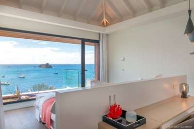 Luxury Villa Photo #40