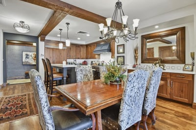 Luxury Villa Photo #4