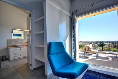 Luxury Villa Photo #28
