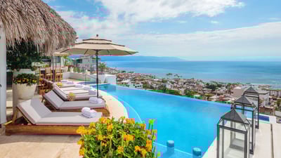 Luxury Villa Photo #9