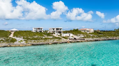 Luxury Villa Photo #3