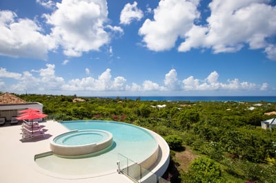 Luxury Villa Photo #3