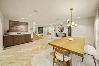 Luxury Villa Photo #18