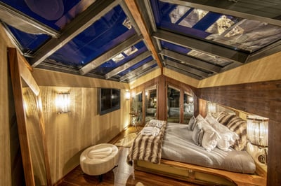 Luxury Villa Photo #13