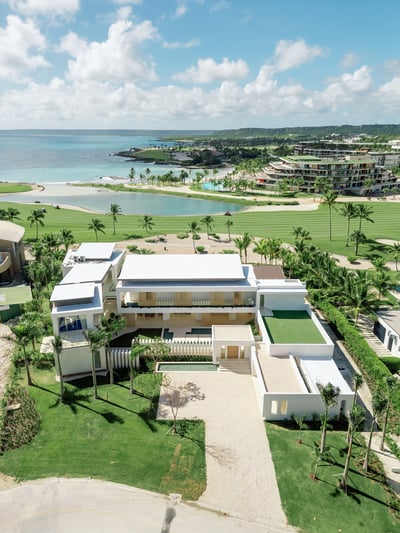 Large luxury villa with full staff and ocean views