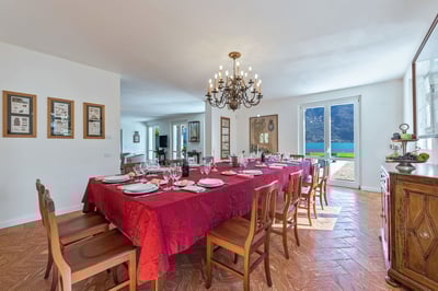 Luxury Villa Photo #14