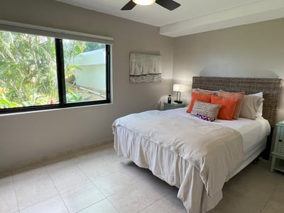 Luxury Villa Photo #32