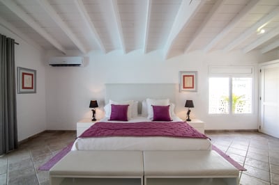 Luxury Villa Photo #31