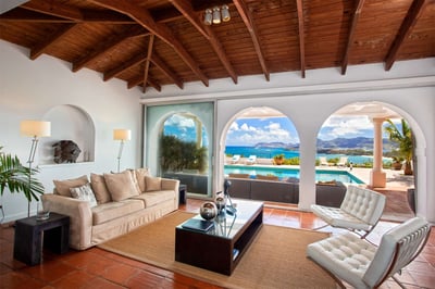 Luxury Villa Photo #19