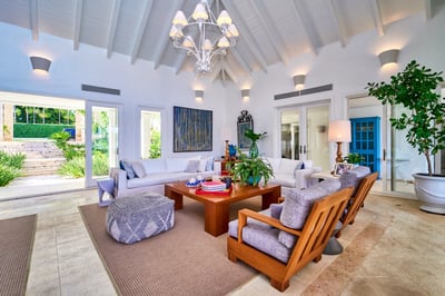 Luxury Villa Photo #15
