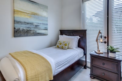 Guest Bedroom 5 with two twin beds