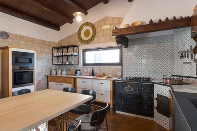 Luxury Villa Photo #31