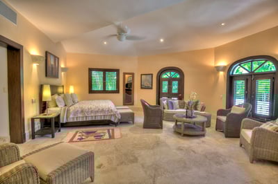Luxury Villa Photo #25