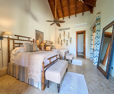 Luxury Villa Photo #46