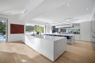 Luxury Villa Photo #23