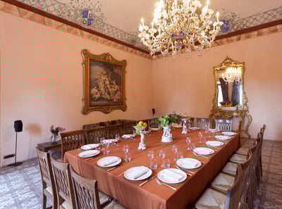 Luxury Villa Photo #18