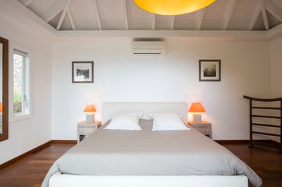 Luxury Villa Photo #26